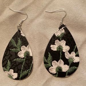 Teardrop design earrings